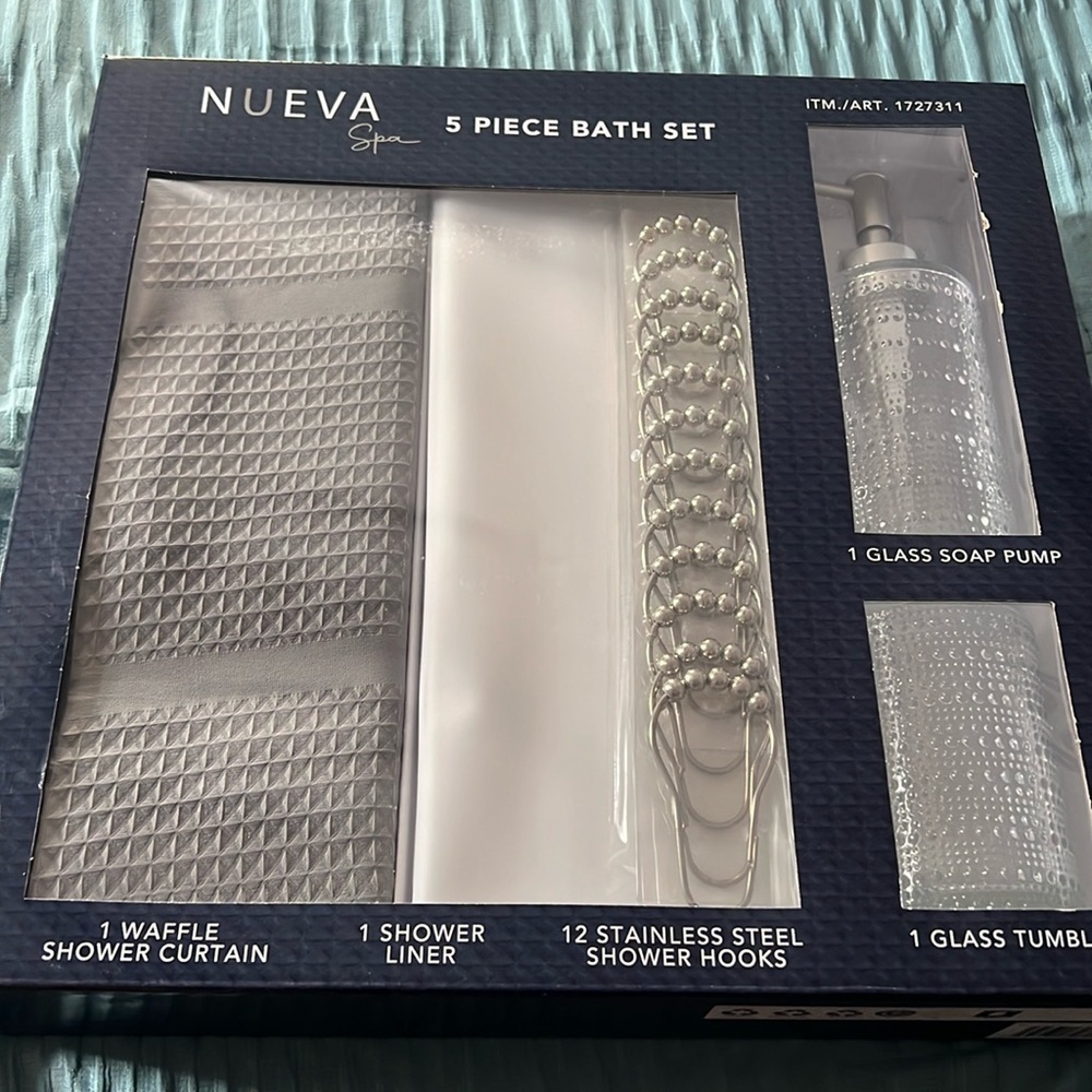 🚿 Nueva 5 piece bathroom set